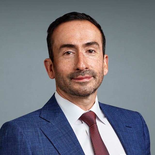 Portrait of Roberto L. Flores, MD